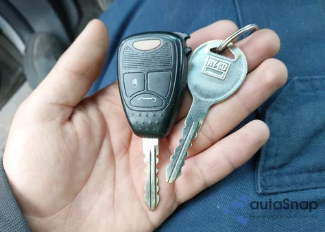 2004 Chrysler Pacifica from USA, damaged, VIN 2C8GF68444R286811